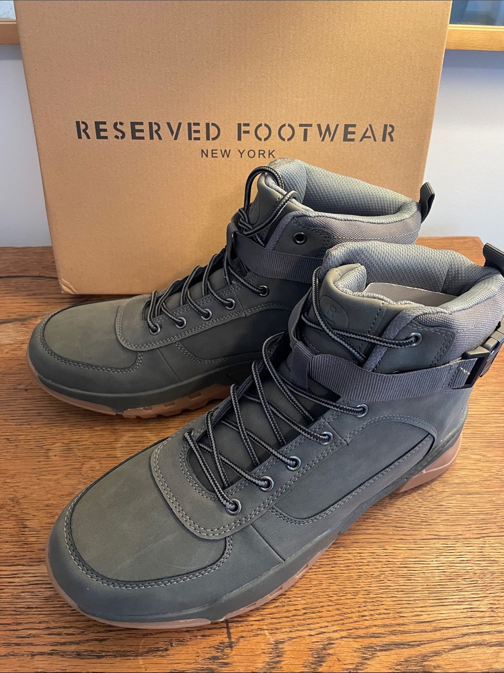 Men’s Reserved Footwear Hightop Boots. Size 10.5.